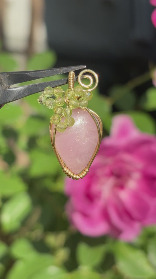 Kunzite x Peridot Strawberry 🍓